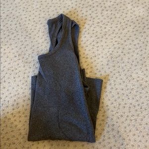 Lululemon tank!